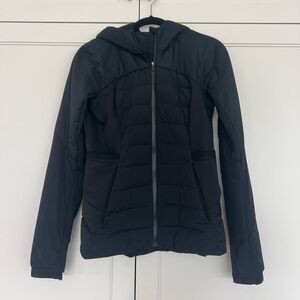 Lululemon Women's Black Puffer Jacket